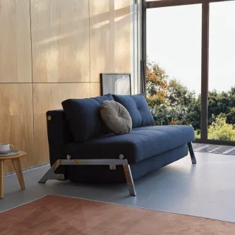O sofá cama Cubed é a combinação perfeita para otimizar o seu espaço. Design moderno e versátil para usufruir de todos os momentos, desde um descanso relaxante até uma noite de sono aconchegante!