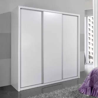 Organizar o seu espaço nunca foi tão fácil com o roupeiro Sigma design moderno e espaçoso para caber tudo que precisa, sem comprometer o estilo!