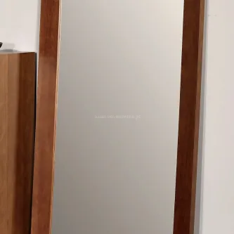 Transforme seu espaço em um refúgio de tranquilidade. O espelho de chão Zen é o elemento ideal para criar um ambiente relaxante e sofisticado.