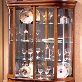 Organize o seu espaço com a vitrine Célia A, ideal para guardar objetos e acessórios com estilo.