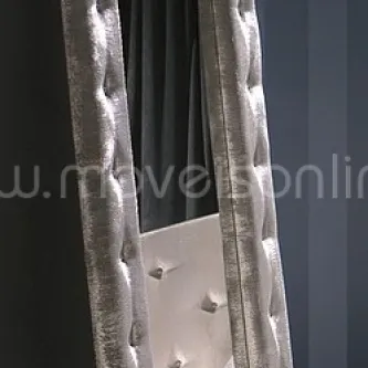 Uma moldura para sonhos: adicione um brilho especial às suas recordações mais preciosas com os cristais Swarovski.