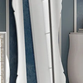 Espelho Grande Nila: adicione um toque de estilo e beleza à sua casa!