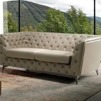 Um sofá 2 lugares com estilo e conforto. Desfrute de momentos de relaxamento ao máximo no sofá Amper.