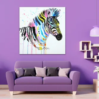 A beleza e a diversidade da vida são retratadas neste quadro colorido de zebra. Uma explosão de cores e contrastes para iluminar nosso dia!