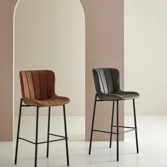 O banco de bar Riley é a peça perfeita para adicionar um toque moderno à sua casa!