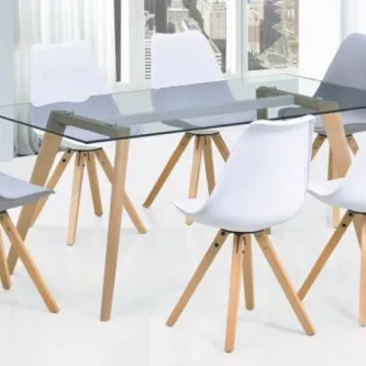Esta mesa de vidro Pompeya é o complemento ideal para qualquer espaço, com seu design elegante e moderno ela pode dar um toque de charme ao ambiente.