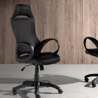 A cadeira de escritório Negra é a escolha ideal para quem procura conforto e estilo na sua rotina de trabalho.