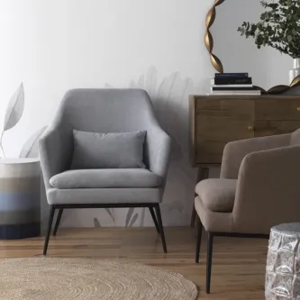 O Cadeirão Melilla é uma peça de mobiliário versátil e moderna, que se adapta a qualquer espaço. Sua estrutura robusta e acabamento sofisticado tornam-no ideal para dar um toque de elegância a qualque