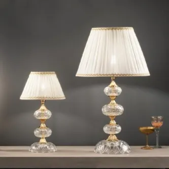 O Candeeiro de Mesa Dallas é a escolha ideal para iluminar qualquer ambiente com modernidade e estilo.