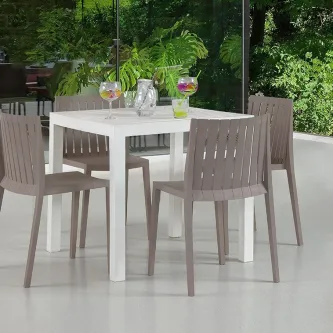Tudo o que a sua sala de estar precisa para ter um estilo moderno: a Cadeira Elite. Design elegante e sofisticado, para transformar o seu espaço num ambiente confortável e acolhedor.