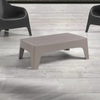 Aqui está a Mesa de Centro Oxy Maxi: moderna e funcional, ela se encaixará perfeitamente no seu espaço. Acabe com o caos e organize os seus objetos com estilo!