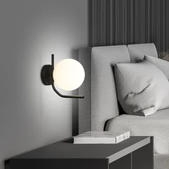 A luz do aplique Maui é o toque perfeito para iluminar seu espaço, oferecendo estilo e personalidade ao ambiente.
