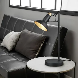 A Roxie é o candeeiro de secretária que dará ao seu escritório um toque de elegância e sofisticação. Seu design moderno e minimalista combina com qualquer decoração!