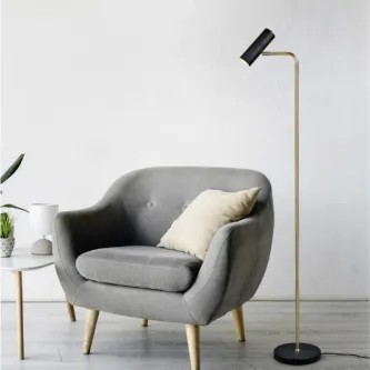 Este candeeiro de pé Marley é a peça ideal para adicionar charme e estilo à sua casa. Seu design moderno e clássico o tornam versátil o suficiente para se misturar a qualquer decoração.