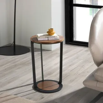 A mesa de apoio Vernazza é perfeita para quem busca um toque moderno e elegante para o seu ambiente. Seu design único e versátil completa com sofisticação qualquer espaço.