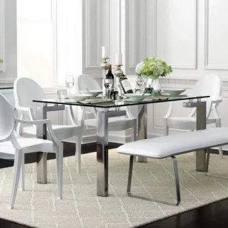 O charme das mesas de vidro Lainey Black vem da união entre o vidro e a elegância do preto, criando um ambiente moderno e sofisticado para a sua cozinha.