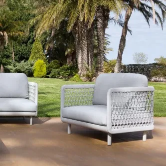O Cadeirão Verona é a combinação perfeita de estilo e conforto. Um design moderno e atual para todos os gostos!