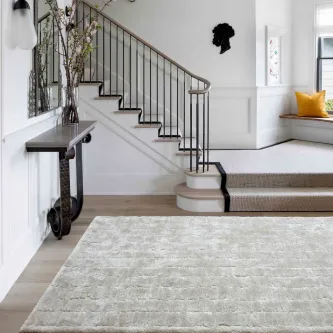 Um toque de luxo para os seus quartos. O Tapete Miura é ideal para as pessoas que querem adicionar elegância a qualquer decoração.