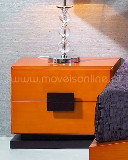 Mesa de Cabeceira Million