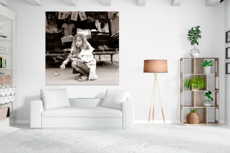 Quadro Menina Pescoço Girafa
